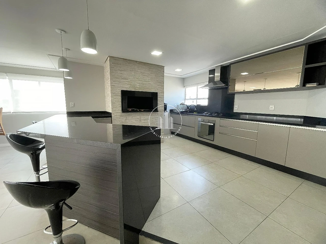 Apartamento em Centro, Florianópolis. 3 quartos, 101m². Imagem 24 de 32