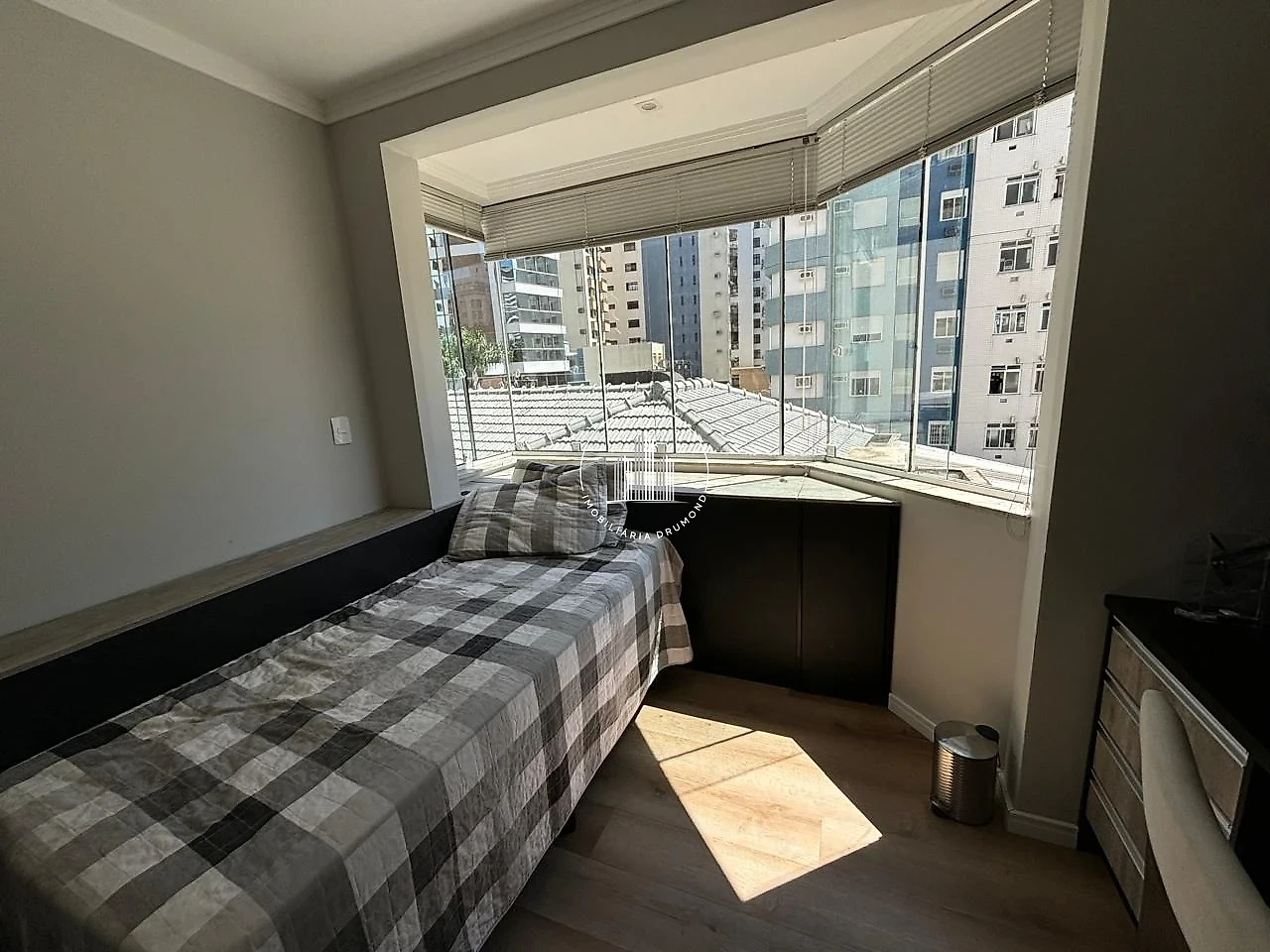 Apartamento em Centro, Florianópolis. 3 quartos, 101m². Imagem 11 de 32