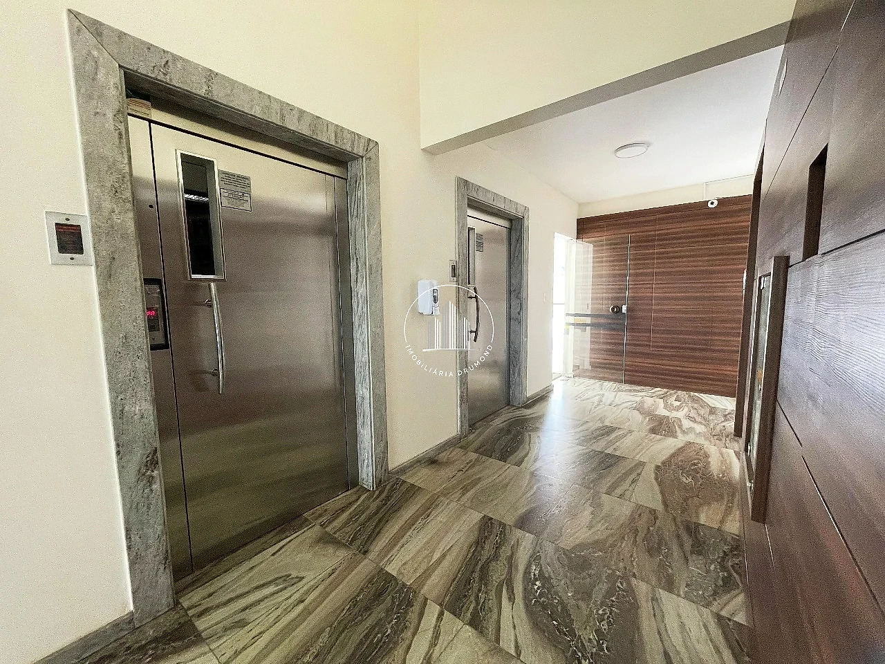 Apartamento em Centro, Florianópolis. 3 quartos, 101m². Imagem 30 de 32