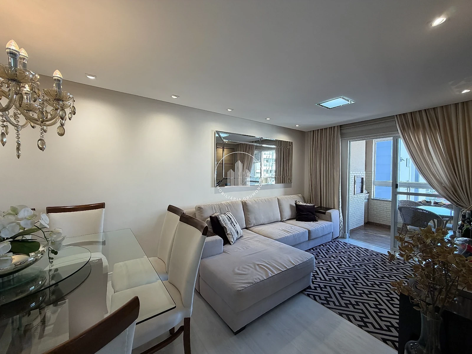 Apartamento em Kobrasol, São José. 3 quartos, 89m². Imagem 2 de 34
