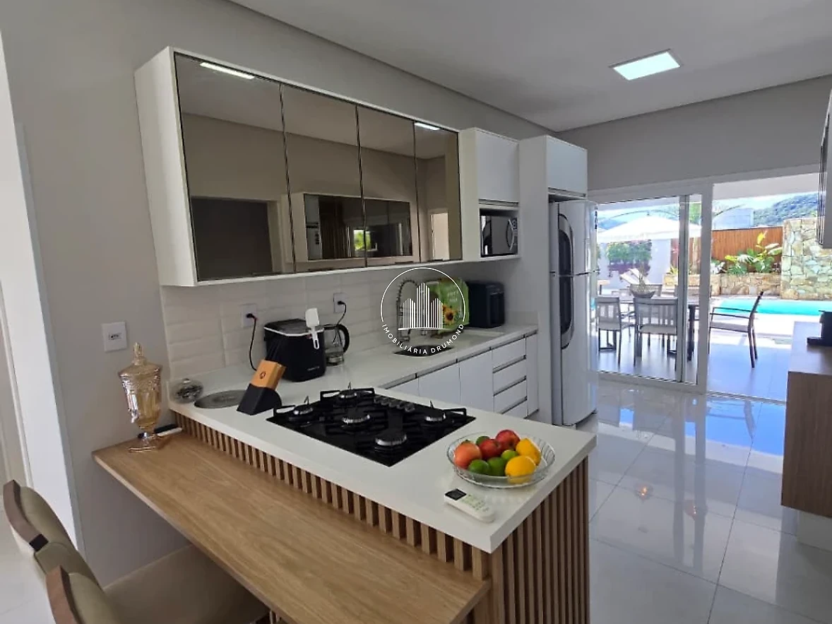 Casa em Pedra Branca, Palhoça. 3 quartos, 175m². Imagem 15 de 25