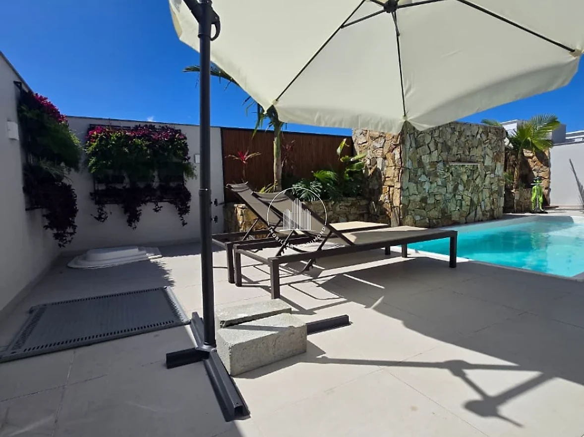 Casa em Pedra Branca, Palhoça. 3 quartos, 175m². Imagem 4 de 25