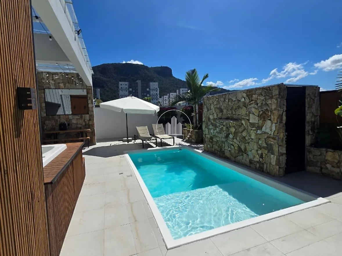 Casa em Pedra Branca, Palhoça. 3 quartos, 175m². Imagem 1 de 25