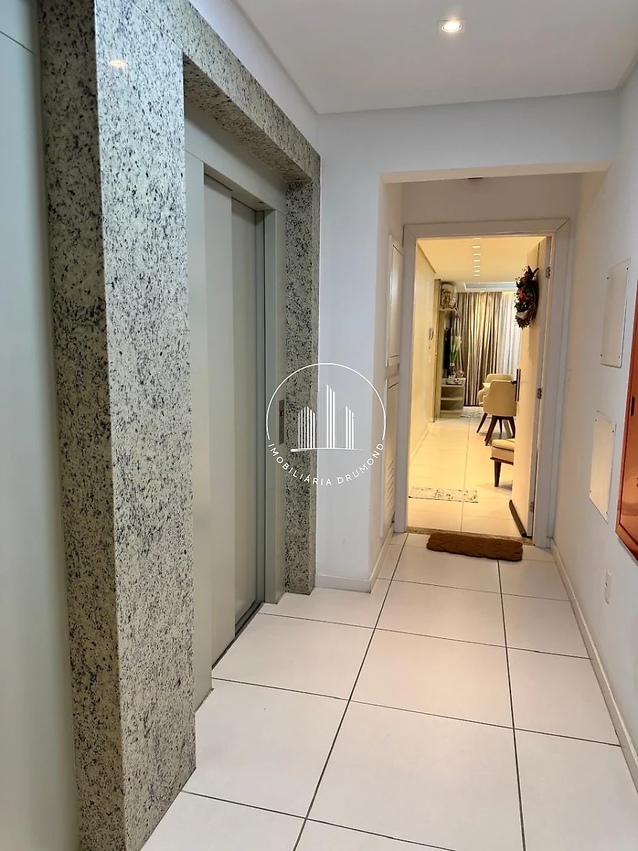 Apartamento em Nossa Senhora do Rosário, São José. 2 quartos, 75m². Imagem 2 de 29