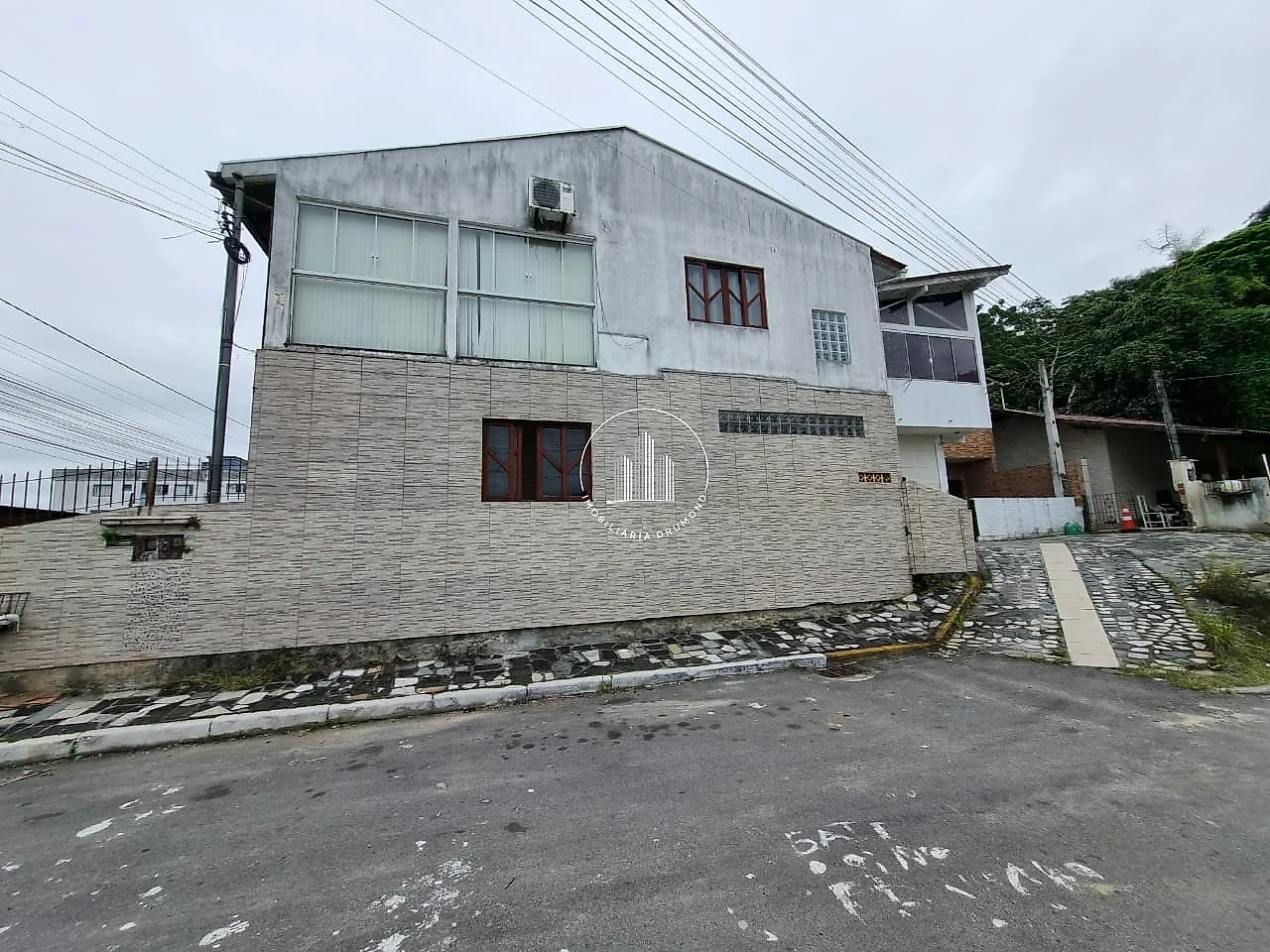Casa em Jardim Janaína, Biguaçu. 5 quartos, 112m². Imagem 2 de 50
