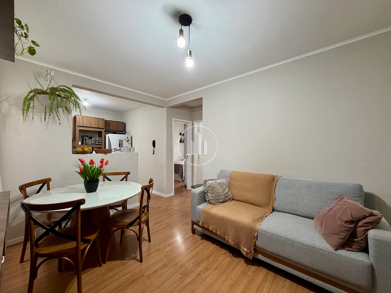 Apartamento em Roçado, São José. 2 quartos, 48m². Imagem 2 de 23