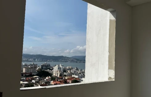 Apartamento em Coqueiros, Florianópolis