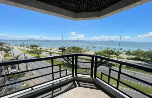 Apartamento em Beira Mar, Florianópolis