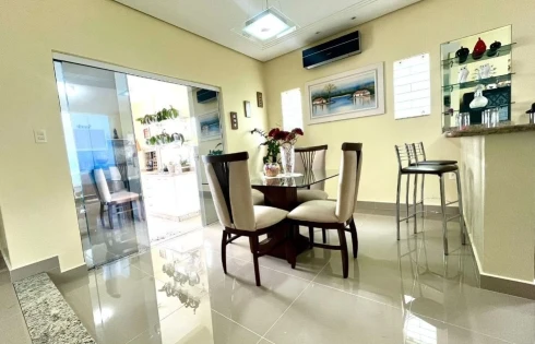 Casa em Ponta de Baixo, São José