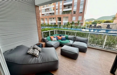 Apartamento com Piscina e 2 Quartos e Suítes na Pedra Branca - Foto 21