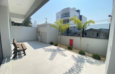 Apartamento em Flor de Nápolis, São José