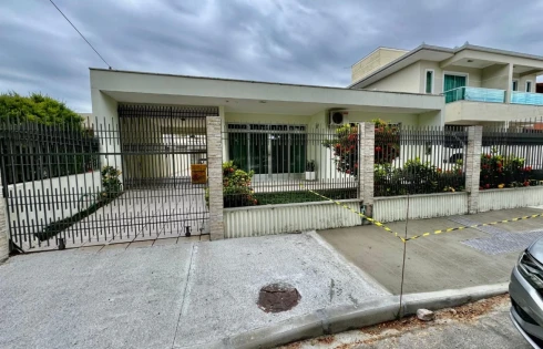 Casa com 4 quartos em Canto, Florianópolis