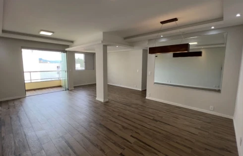 Apartamento em Bom Abrigo, Florianópolis