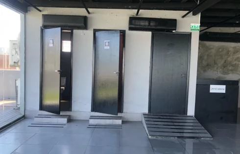Loja térrea em Praia Comprida, São José