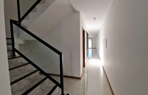 Sobrado geminado em Barreiros, São José
