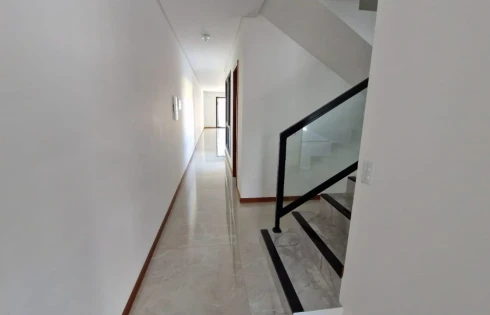 Sobrado geminado em Barreiros, São José