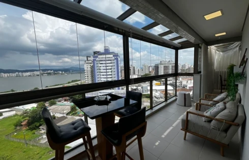 Apartamento em Balneário, Florianópolis