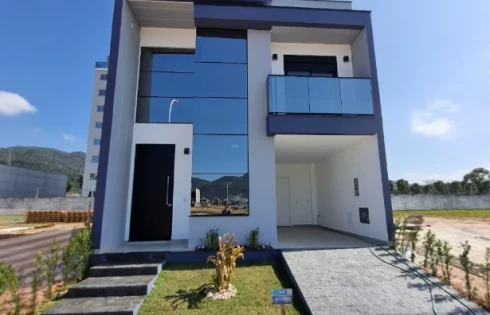 Casa em Beira Rio, Biguaçu