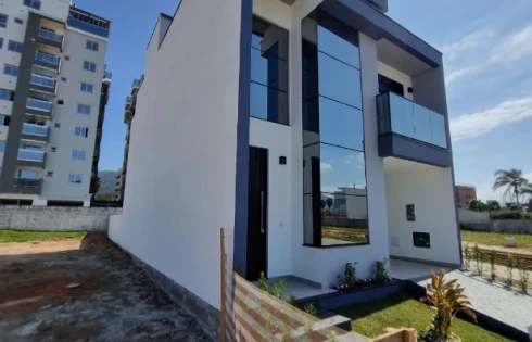 Casa em Beira Rio, Biguaçu