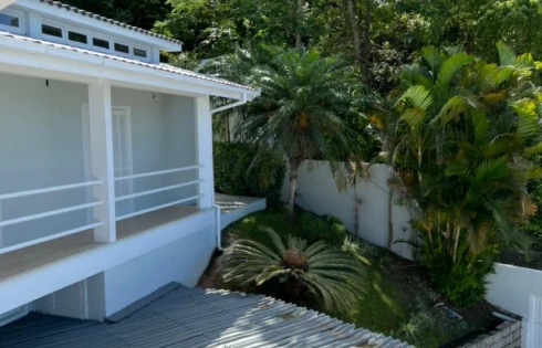 Casa em Ponta de Baixo, São José