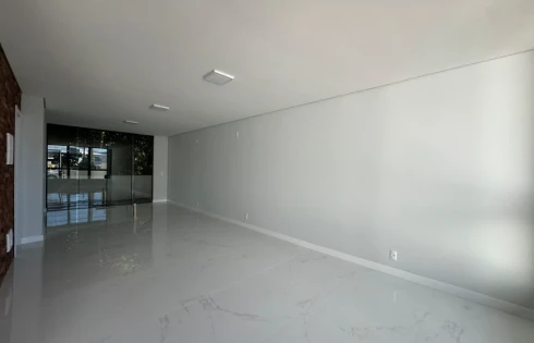 Sobrado geminado em Forquilhas, São José