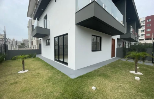 Sobrado geminado em Pagani, Palhoça