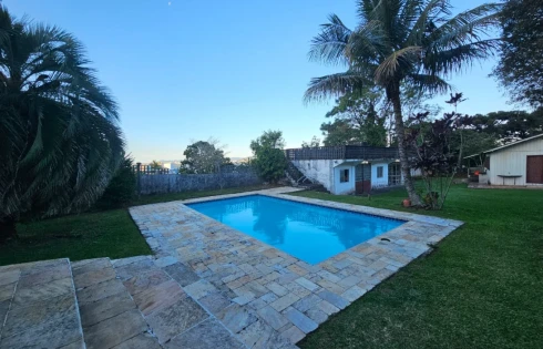 Casa em Ponta de Baixo, São José