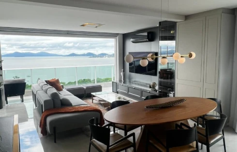 Apartamento em Agronômica, Florianópolis