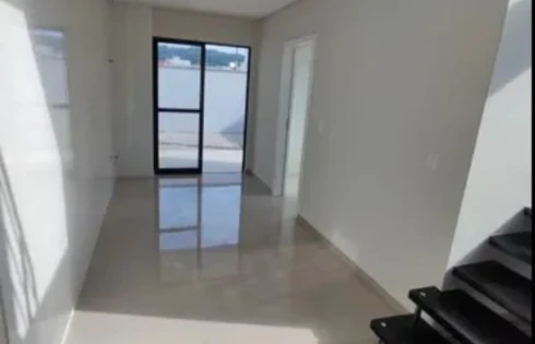Sobrado geminado em Aririú, Palhoça