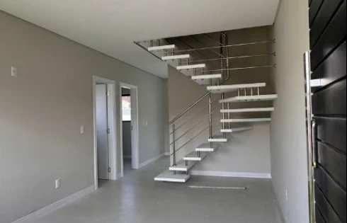 Sobrado geminado em Alto Aririú, Palhoça