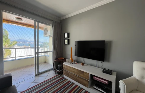 Apartamento em Bom Abrigo, Florianópolis