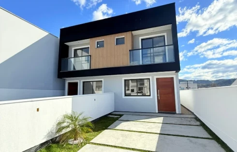 Sobrado geminado em Bela Vista, Palhoça