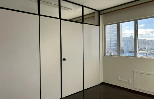 Escritório/sala em Kobrasol, São José