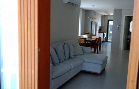 Sobrado Geminado com 3 quartos em Pagani, Palhoça