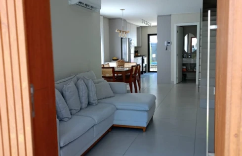 Sobrado geminado em Pagani, Palhoça