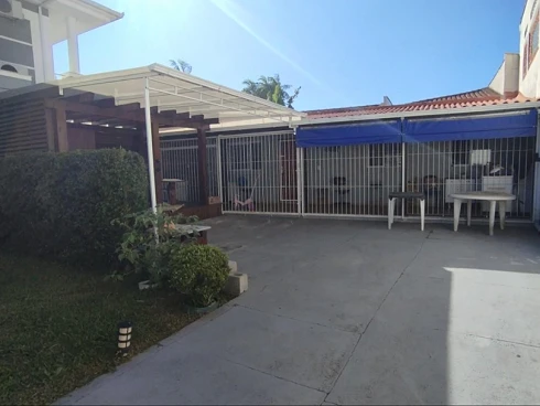 Casa em Praia Comprida, São José