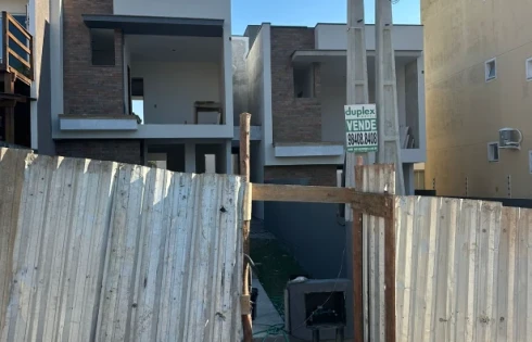 Sobrado geminado em Serraria, São José