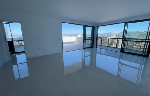 Apartamento em Kobrasol, São José