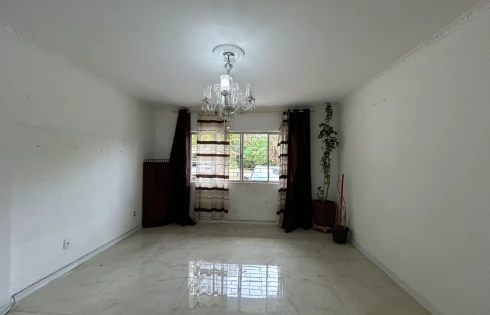 Apartamento em Ponta de Baixo, São José