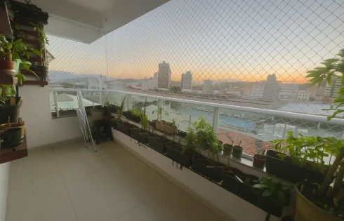 Apartamento em Kobrasol, São José