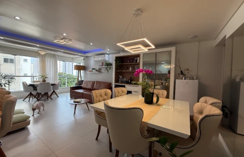 Apartamento em Kobrasol, São José