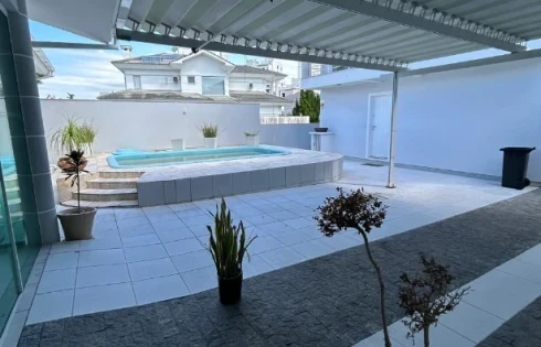 Casa com 3 quartos em Pedra Branca, Palhoça
