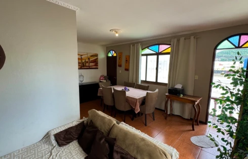 Casa em Kobrasol, São José