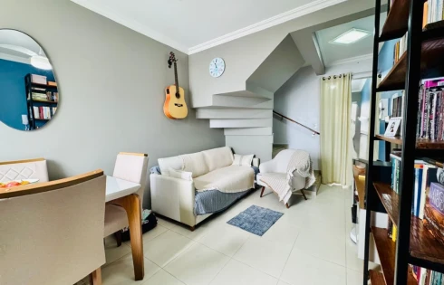 Sobrado geminado em Areias, São José