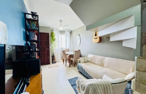 Sobrado geminado em Areias, São José