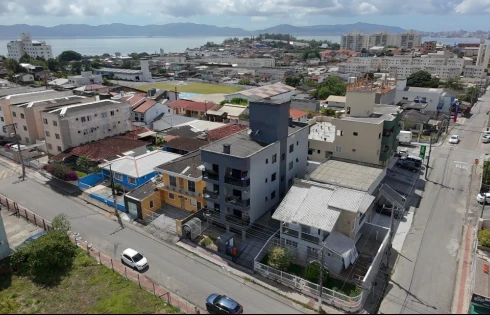 Prédio em Serraria, São José