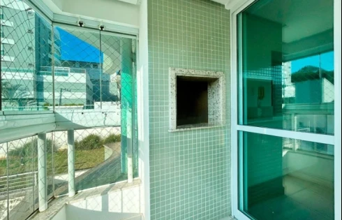 Apartamento em Coqueiros, Florianópolis