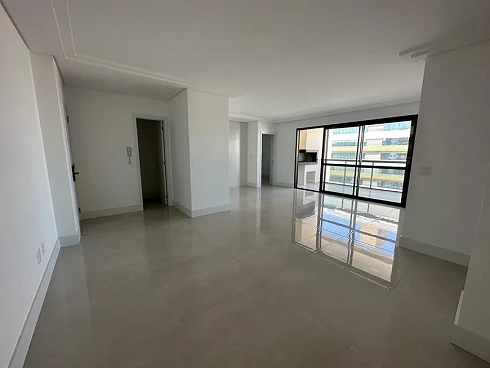 Apartamento com 3 quartos em Kobrasol, São José