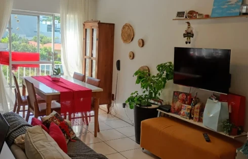 Apartamento em Ponta de Baixo, São José