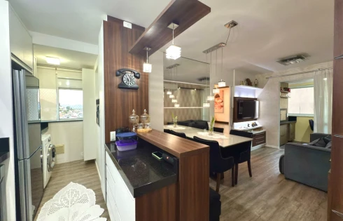 Apartamento em Costeira do Pirajubaé, Florianópolis